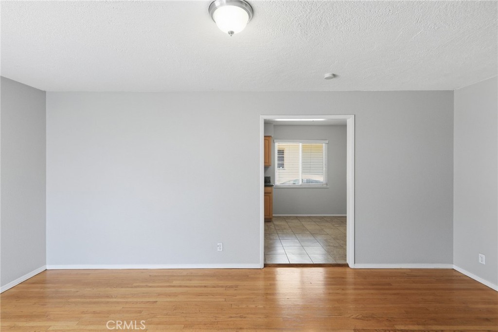 1160 E 27th Property Photo 5