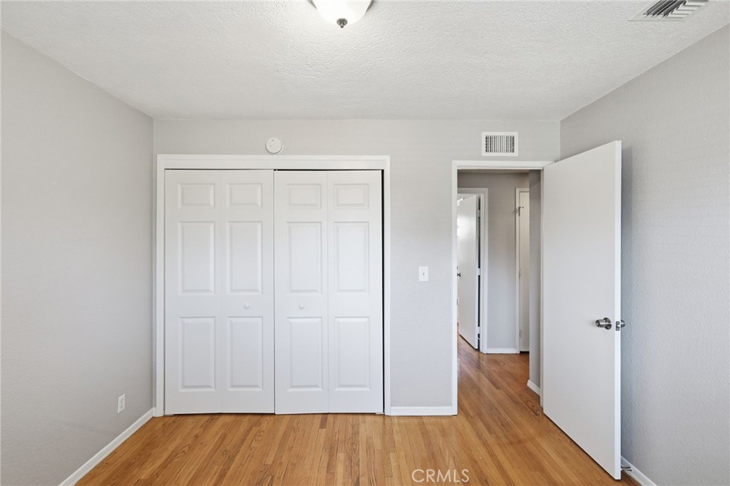 1160 E 27th Property Photo 19