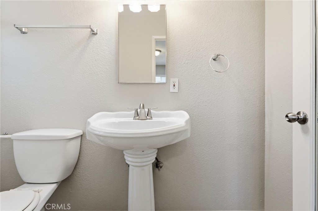1160 E 27th Property Photo 27