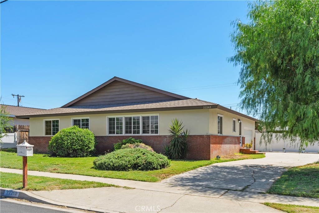 22263 De Berry Property Photo 1