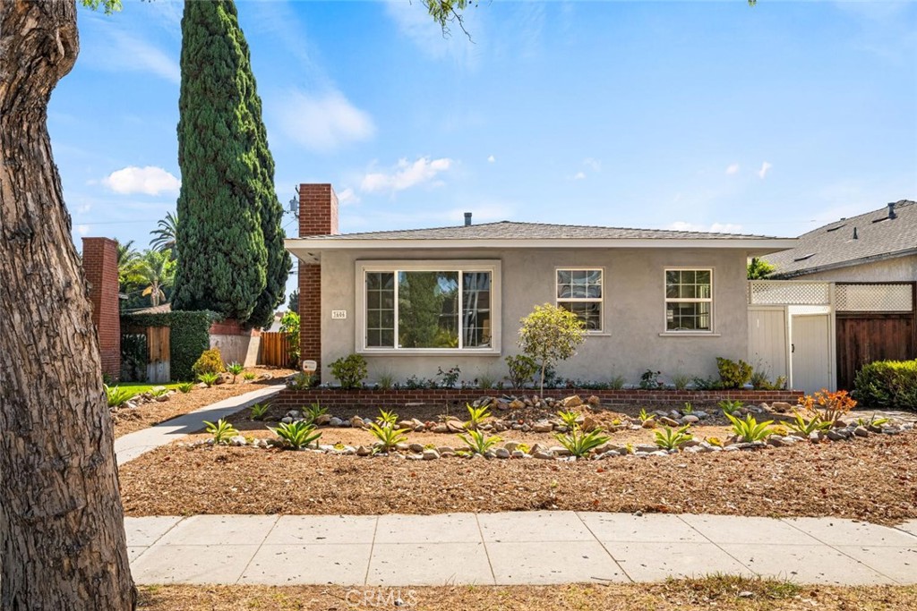 3606 California Property Photo 2