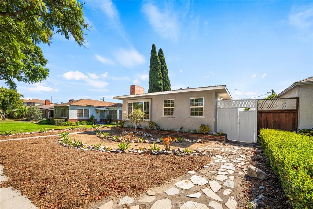 3606 California Property Photo 3