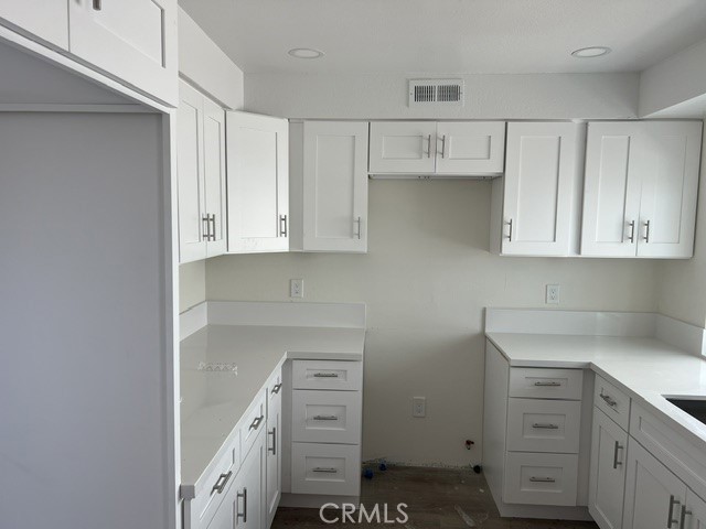 2635 E Almond B Property Photo 1
