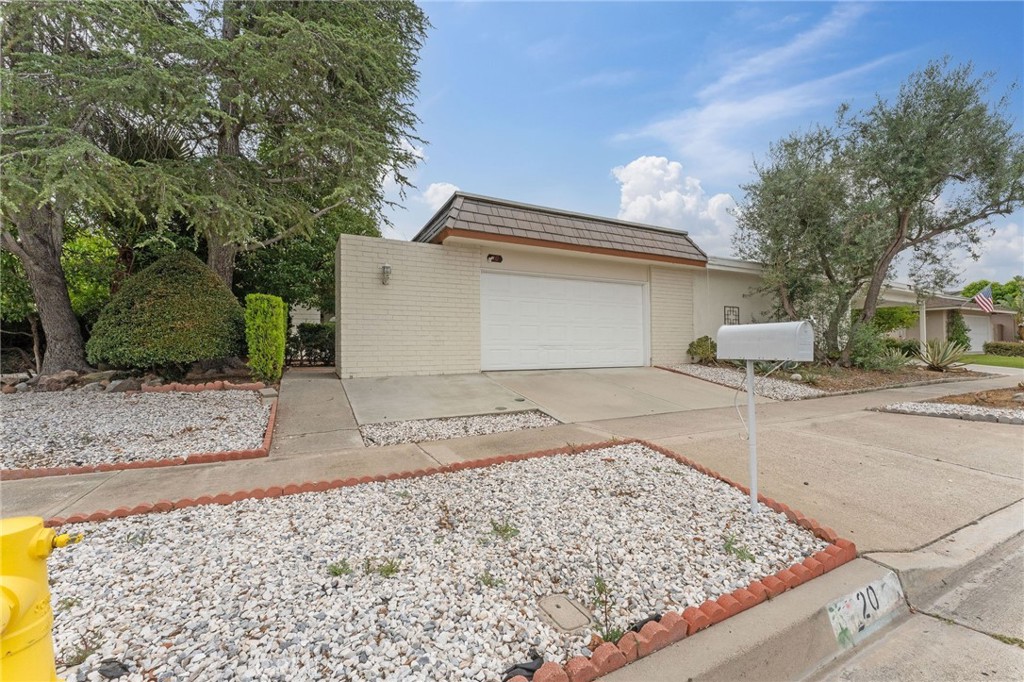 20 Norton St Property Photo 1