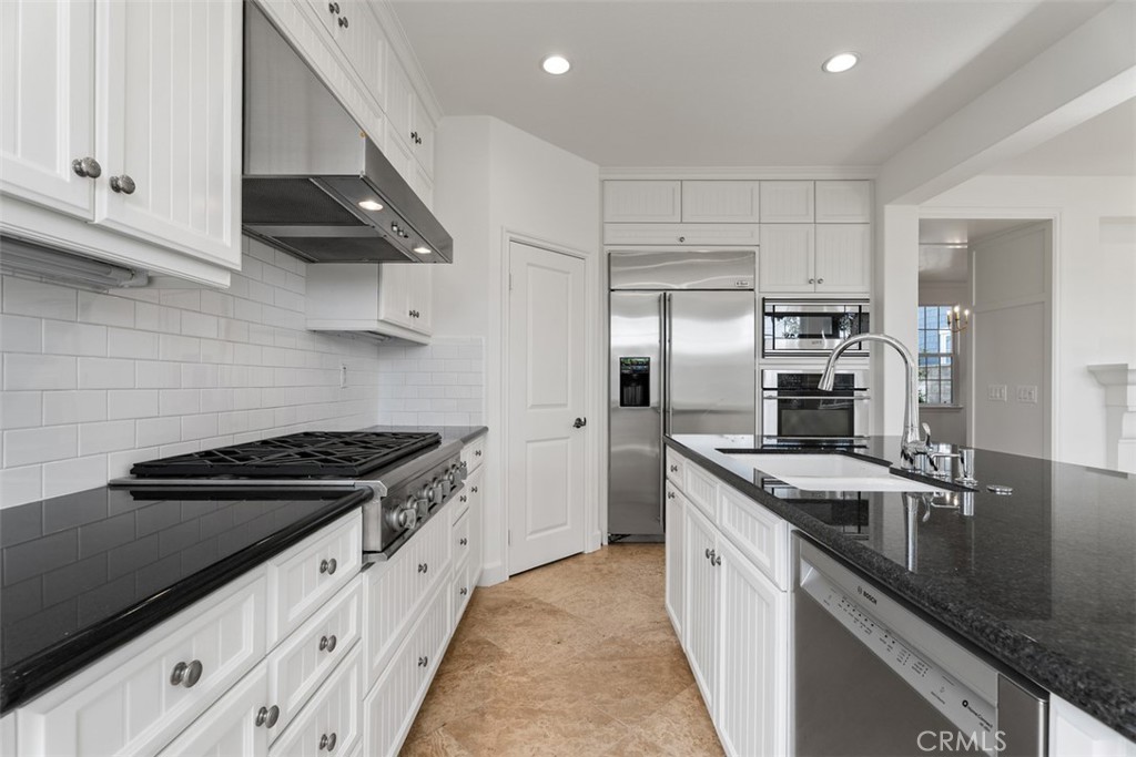 2309 Half Moon Property Photo 9