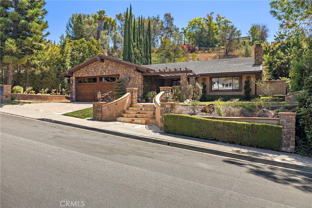 26732 Morena Property Photo 3