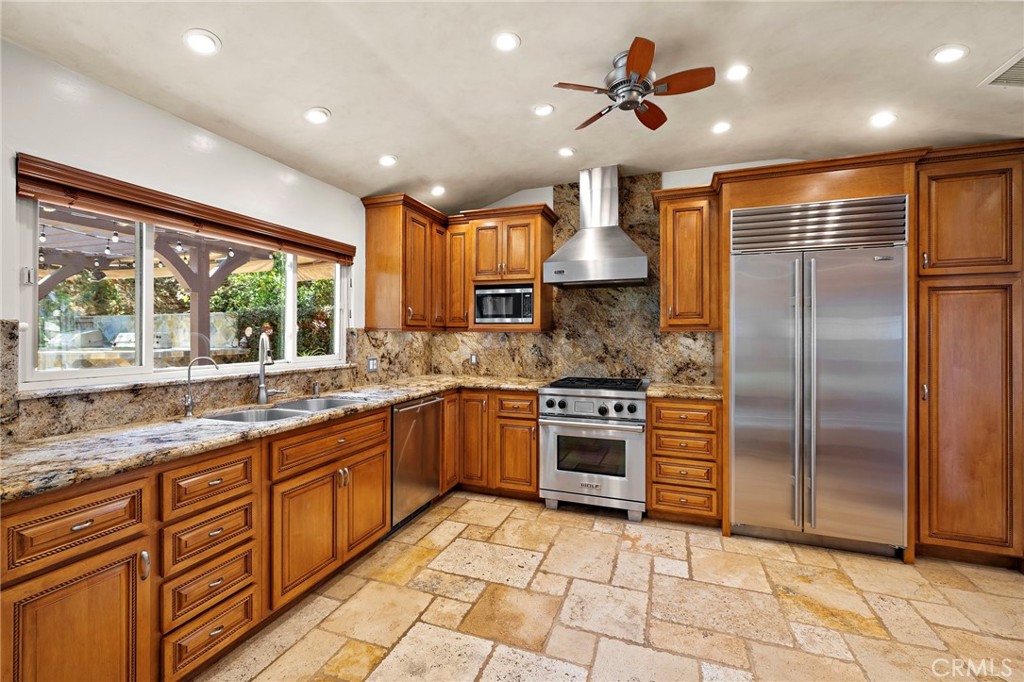 26732 Morena Property Photo 18