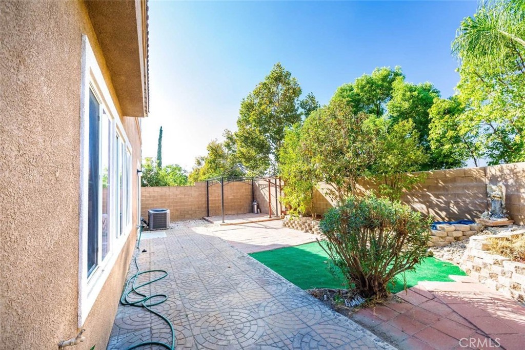 16438 Gala Property Photo 19