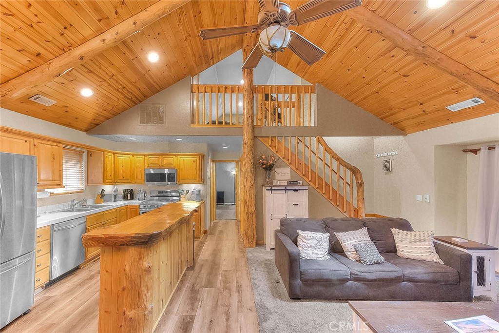 912 Nana Property Photo 4