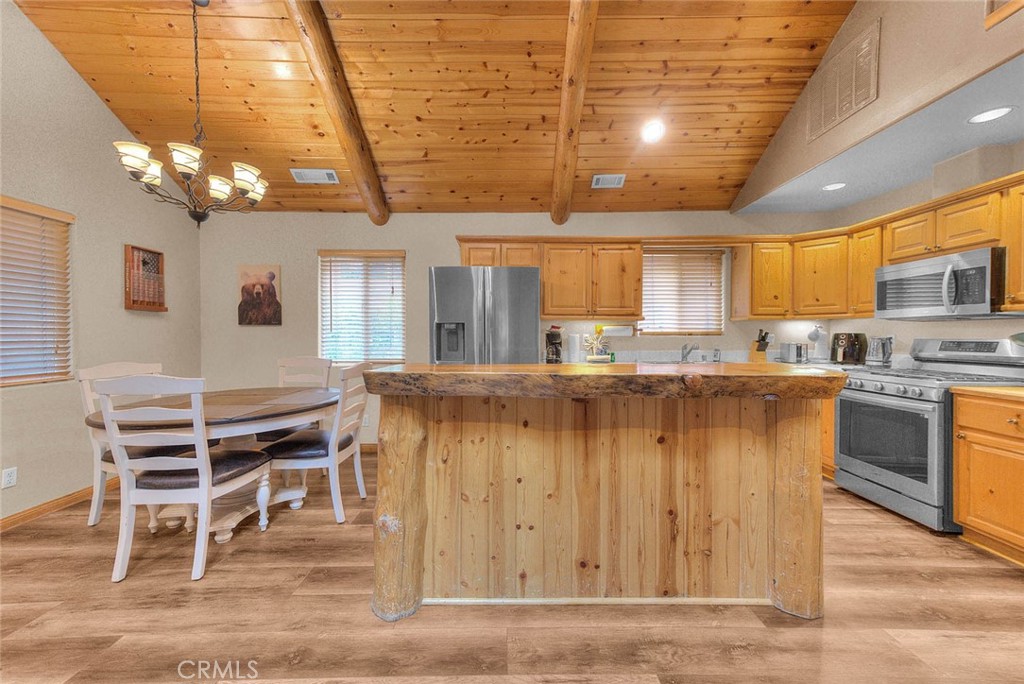 912 Nana Property Photo 5