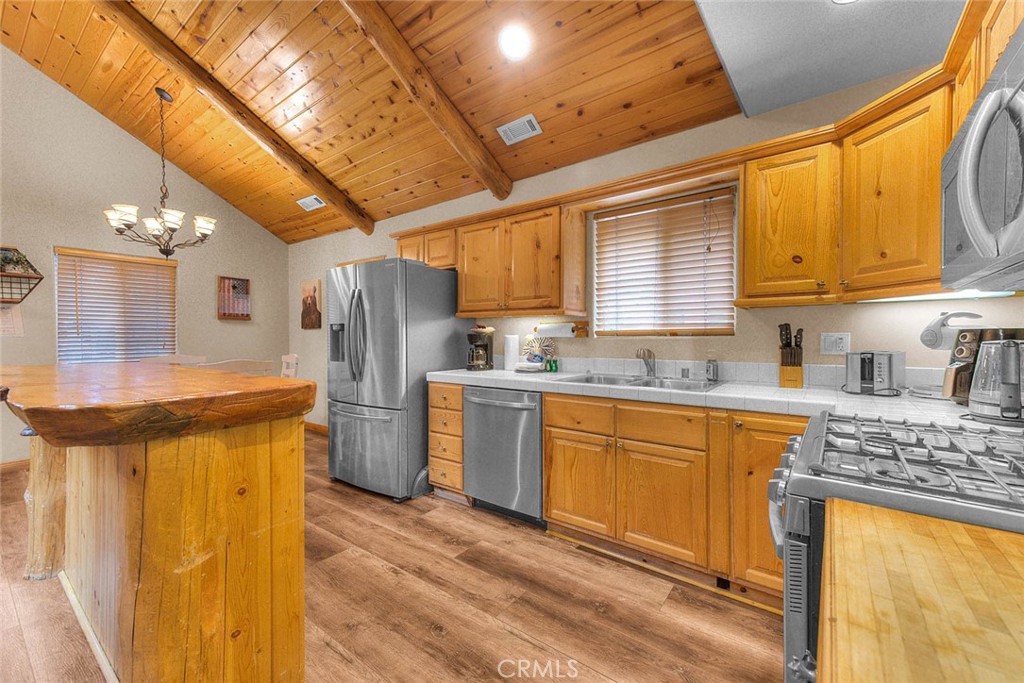 912 Nana Property Photo 8