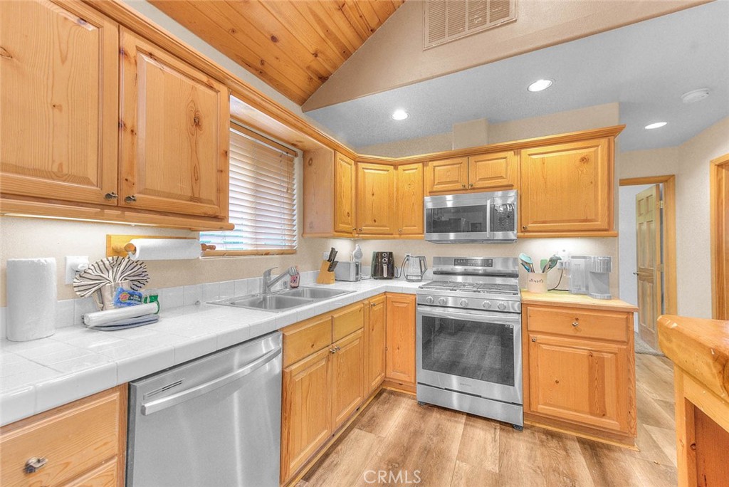 912 Nana Property Photo 10