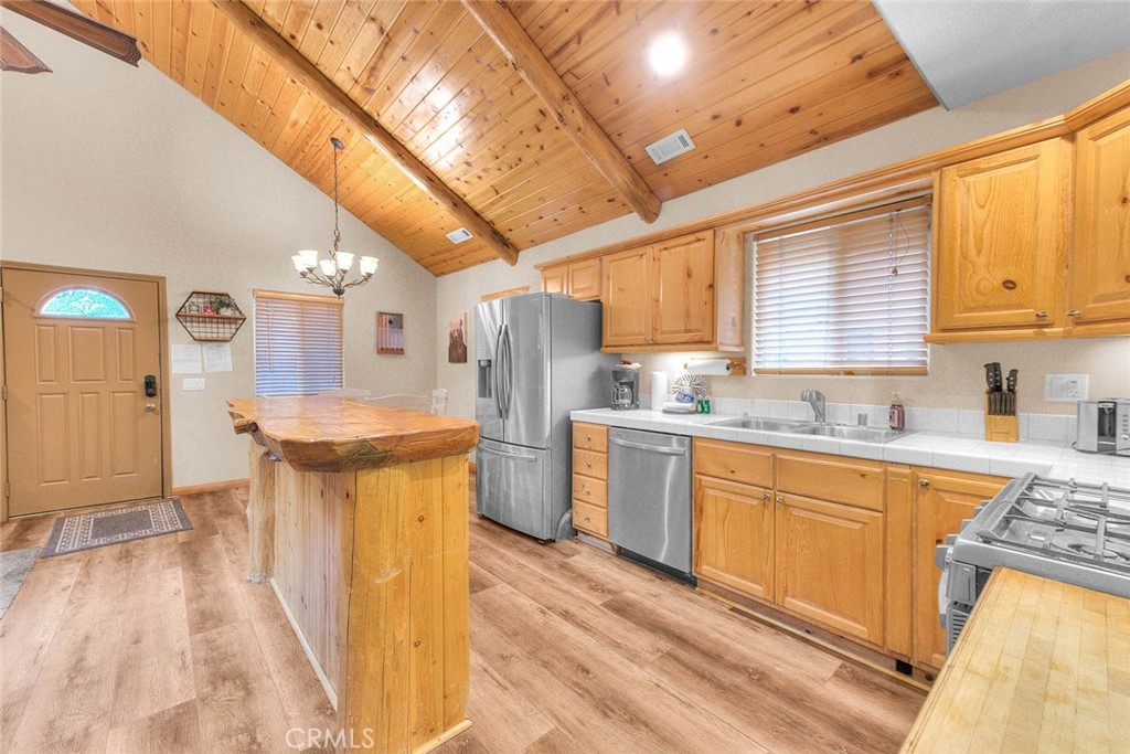 912 Nana Property Photo 14