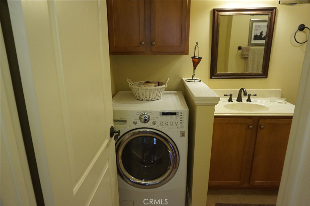 4501 Collwood Property Photo 9