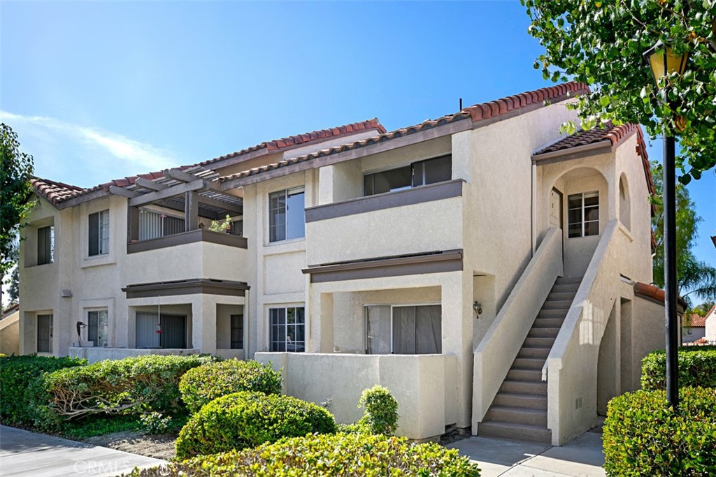 26121 La Real E4 Property Photo 1