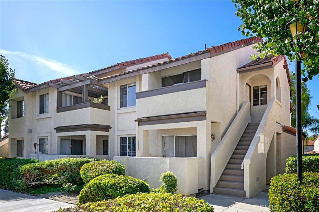 26121 La Real E4 Property Photo 1