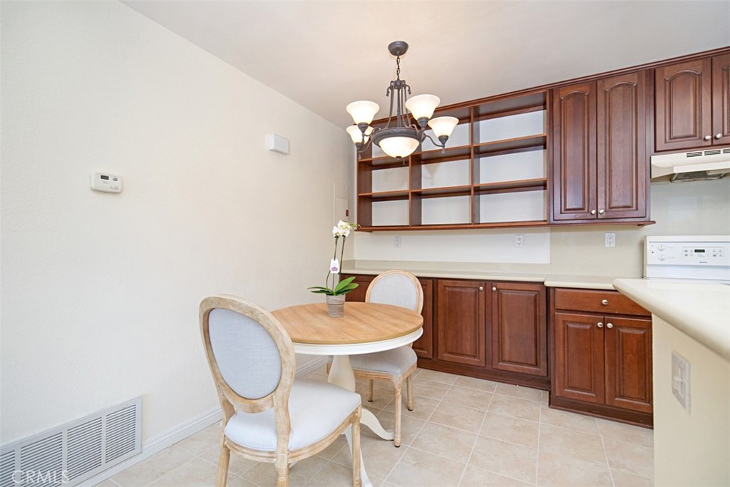 26121 La Real E4 Property Photo 3
