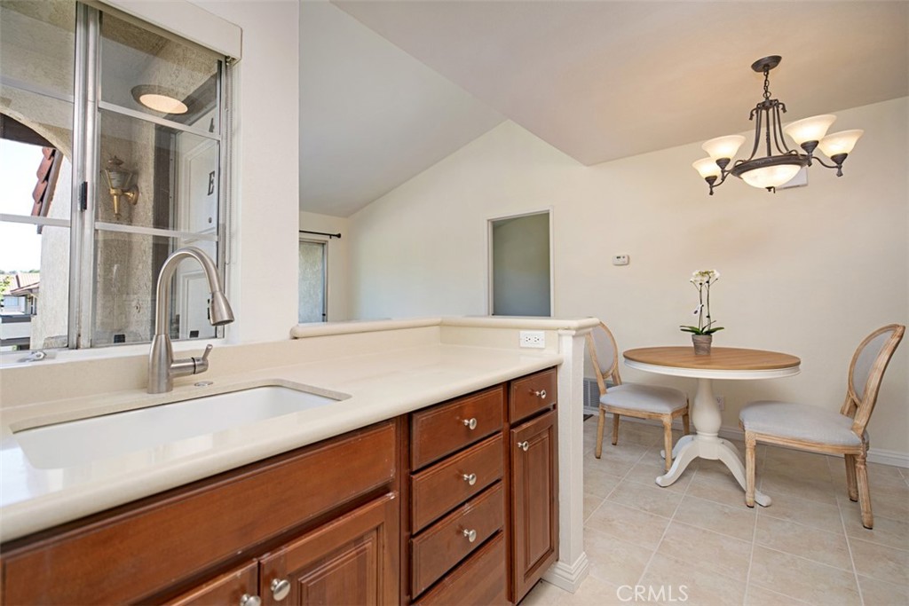 26121 La Real E4 Property Photo 5