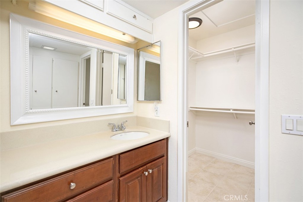 26121 La Real E4 Property Photo 14