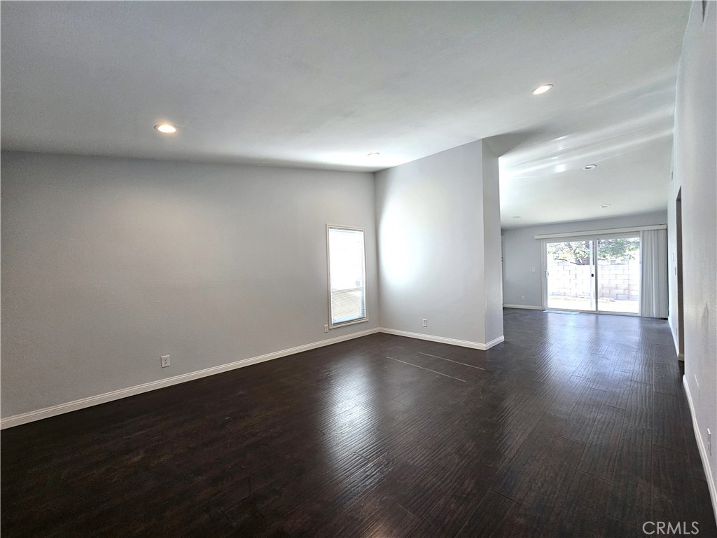 18501 Cecelia Way Property Photo 3