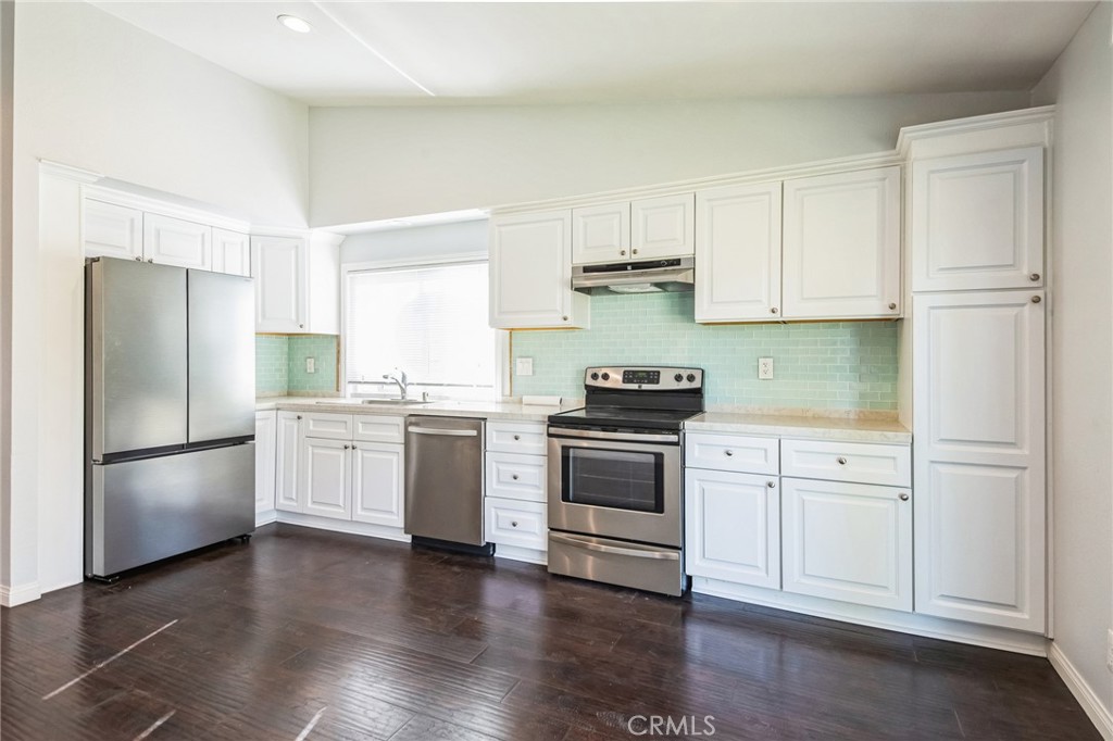 18501 Cecelia Way Property Photo 8