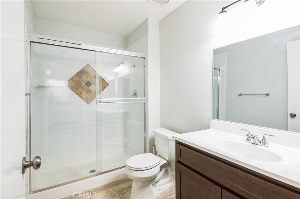 18501 Cecelia Way Property Photo 12