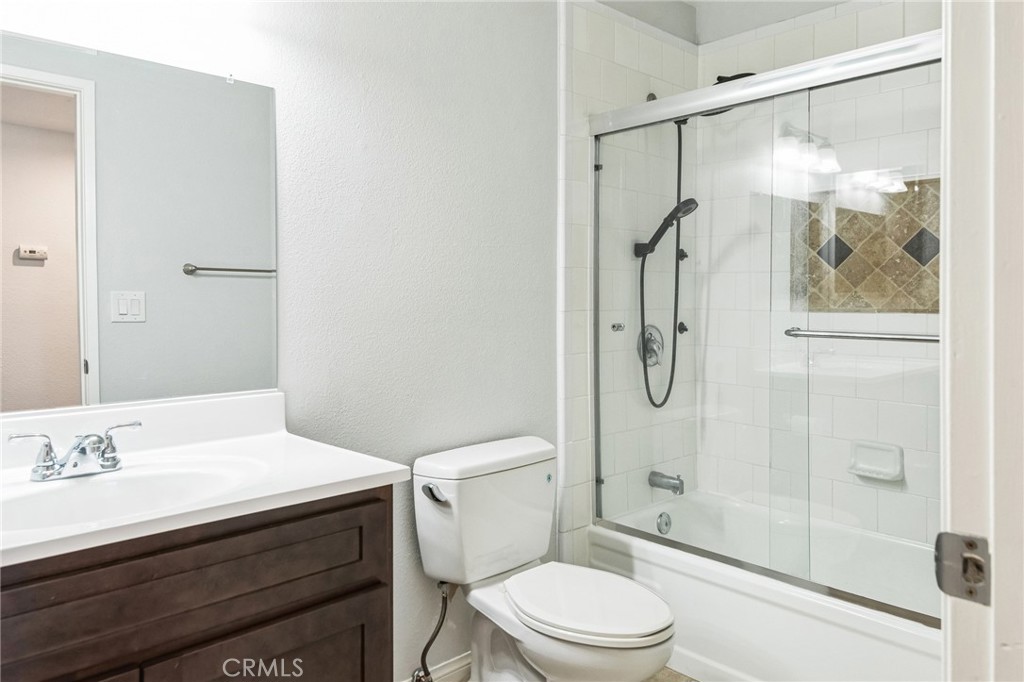 18501 Cecelia Way Property Photo 16