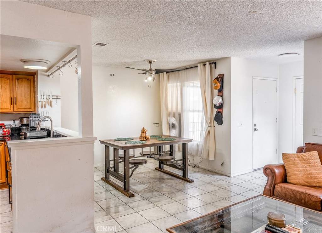 300 E Chestnut 300q Property Photo 6