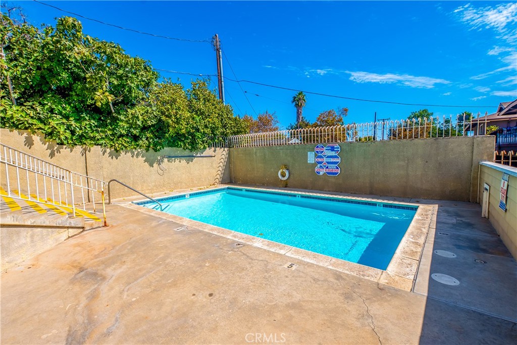 300 E Chestnut 300q Property Photo 19