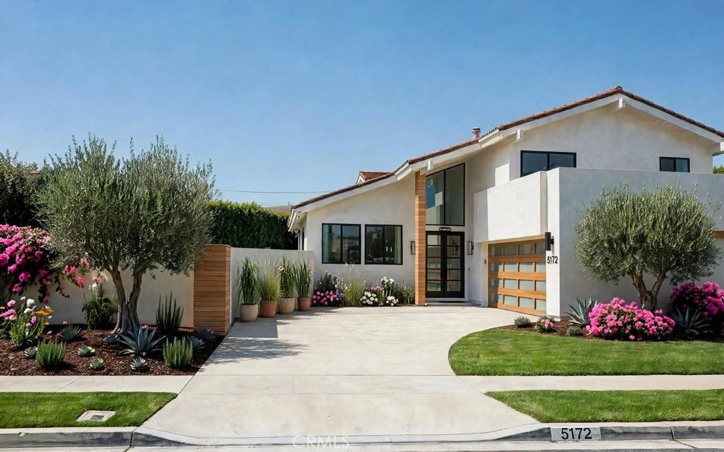 5772 Trinette Property Photo 3