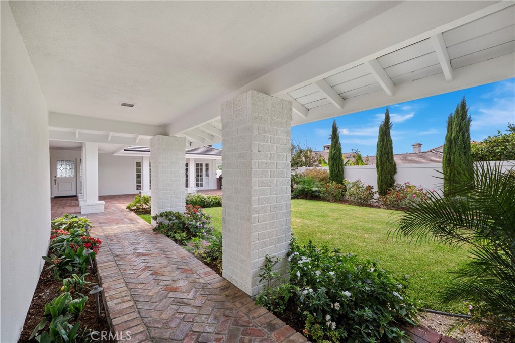 37 Montecito Drive Property Photo 4