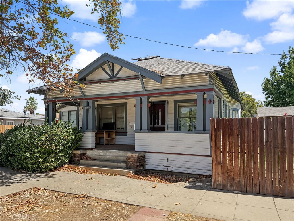 2112 C St Property Photo 1