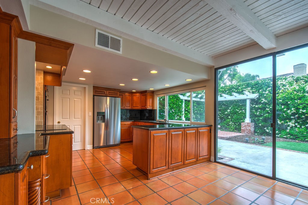 5021 Corkwood Lane Property Photo 6