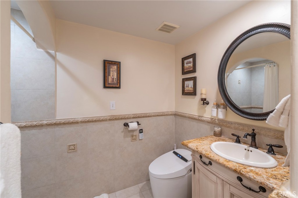 1861 W Chalet Property Photo 33