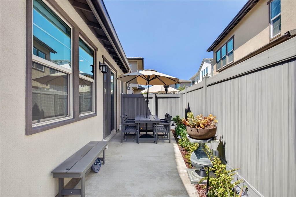 413 Moonflower Property Photo 35
