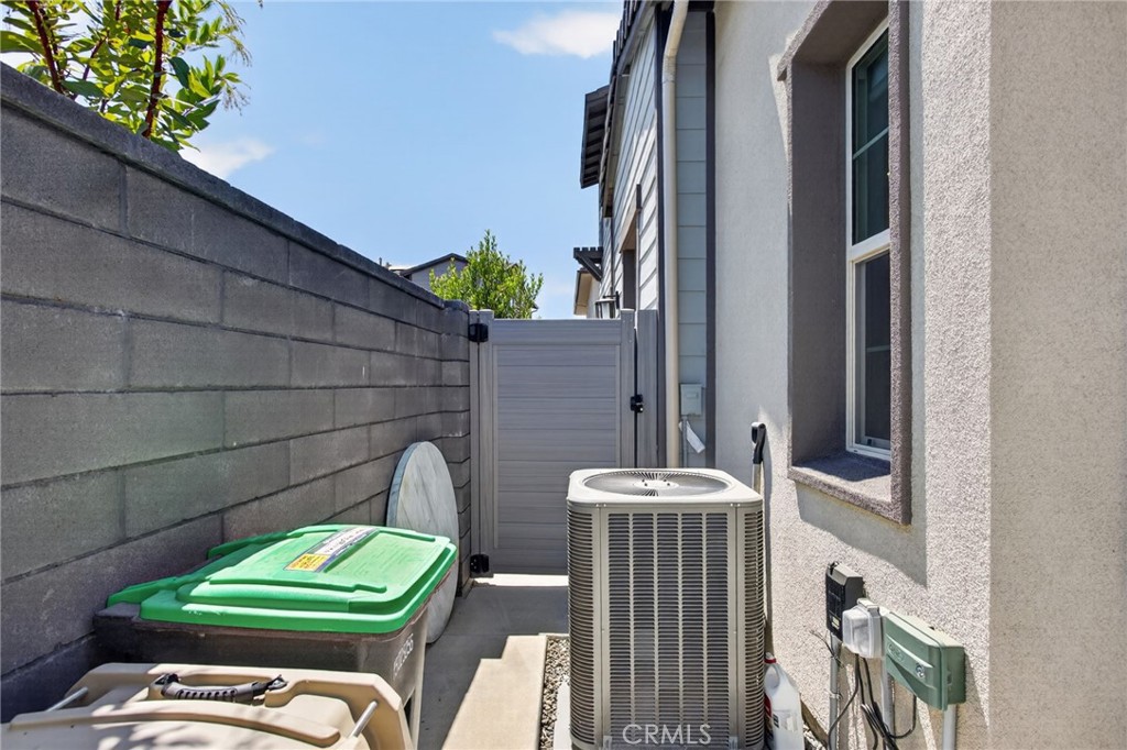 413 Moonflower Property Photo 36