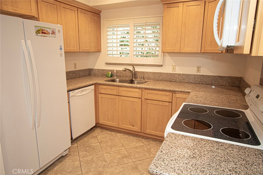3242 San Amadeo 1a Property Photo 12