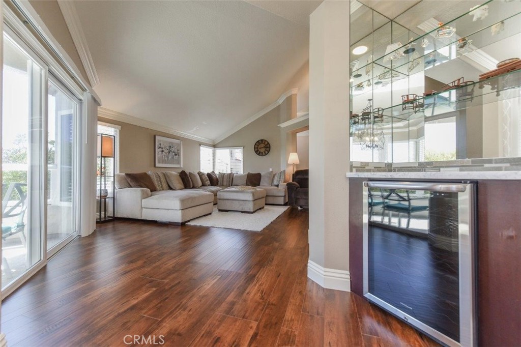 38 Toulon Property Photo 10