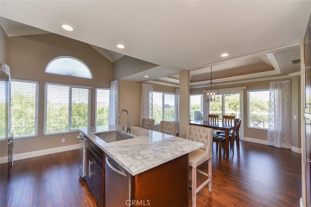 38 Toulon Property Photo 12