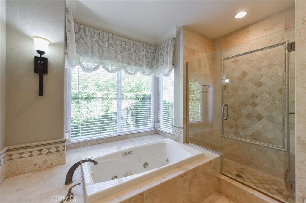 38 Toulon Property Photo 38