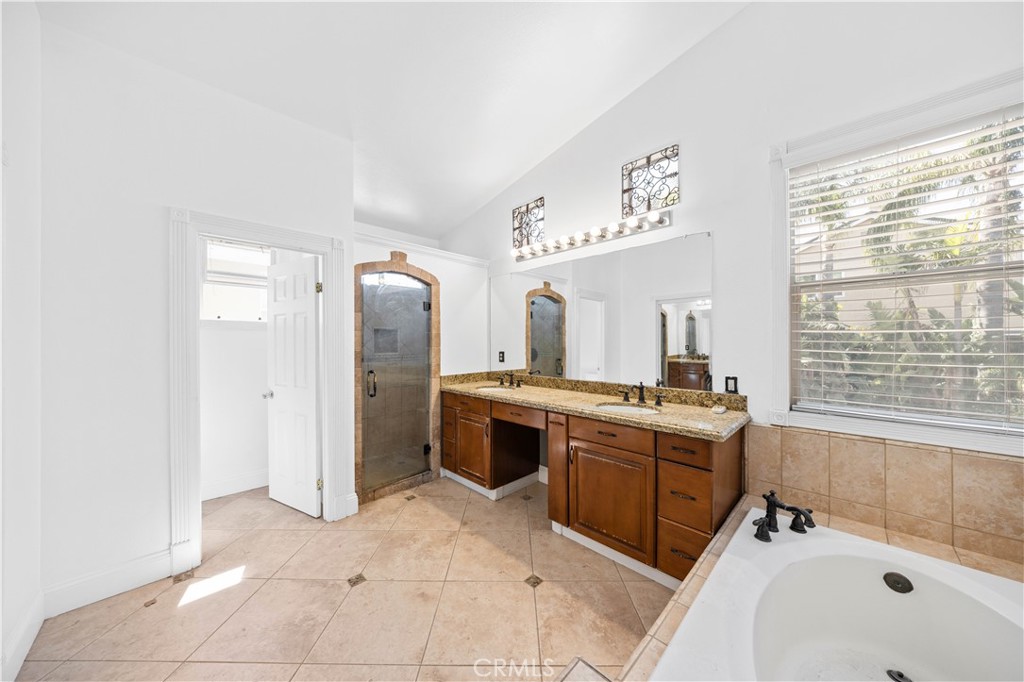 16190 Vermeer Drive Property Photo 23