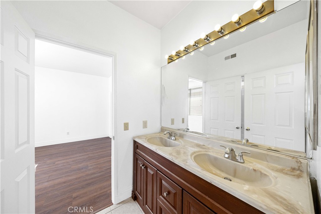 16190 Vermeer Drive Property Photo 28