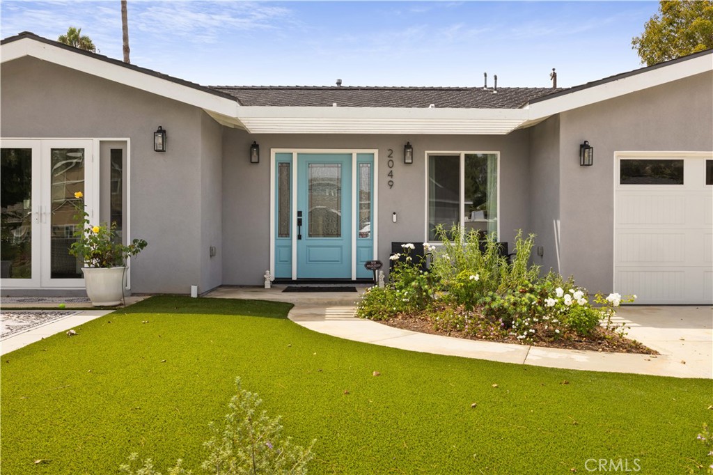 2049 Monrovia Property Photo 4