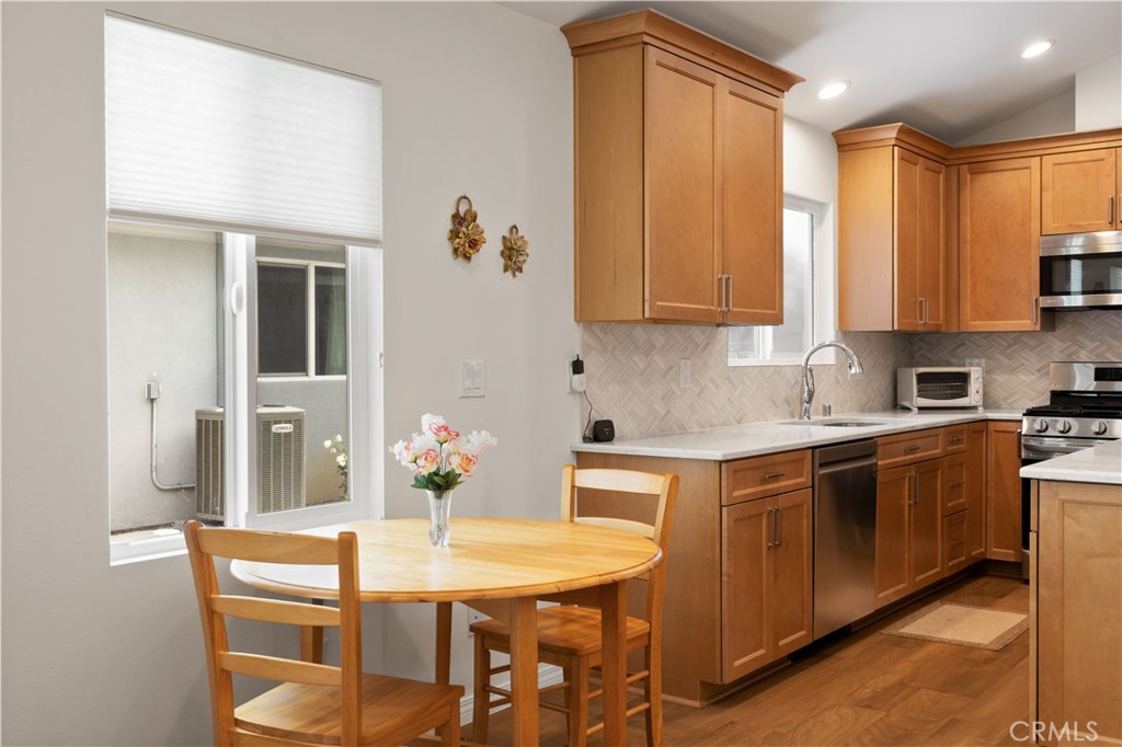 2049 Monrovia Property Photo 33