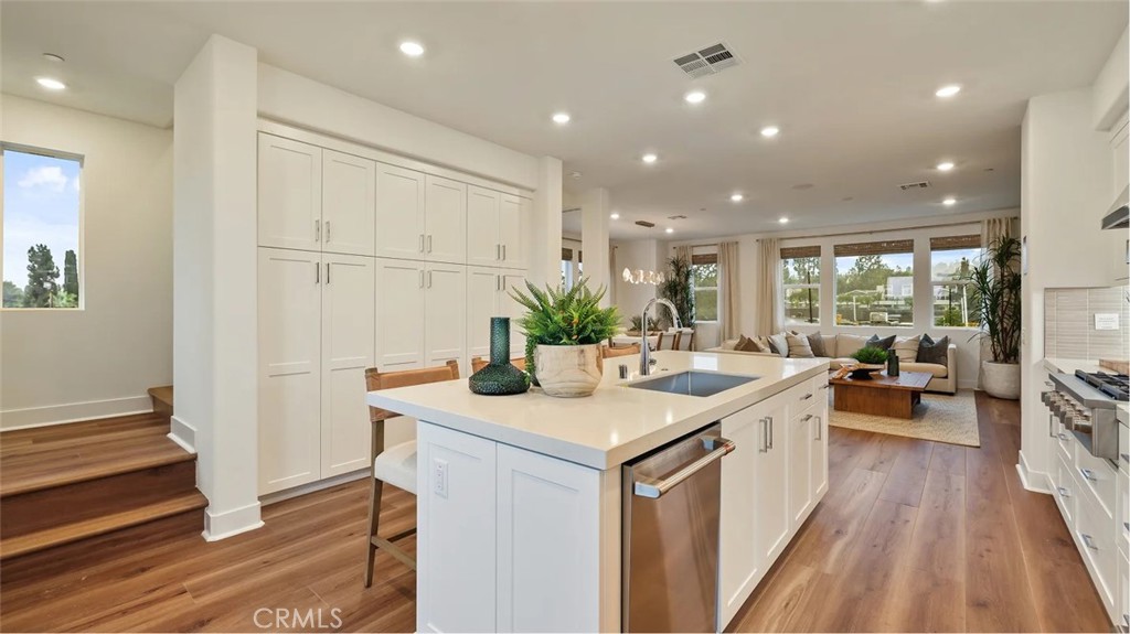 1792 Lychee Street Property Photo 2