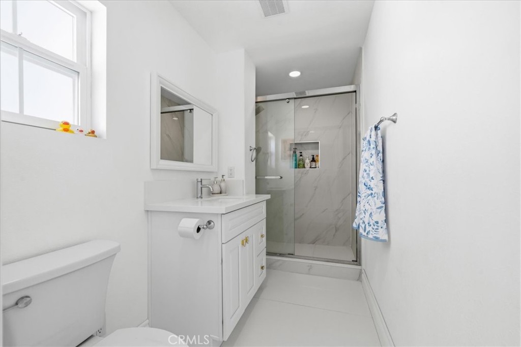 98 Winslow Property Photo 28