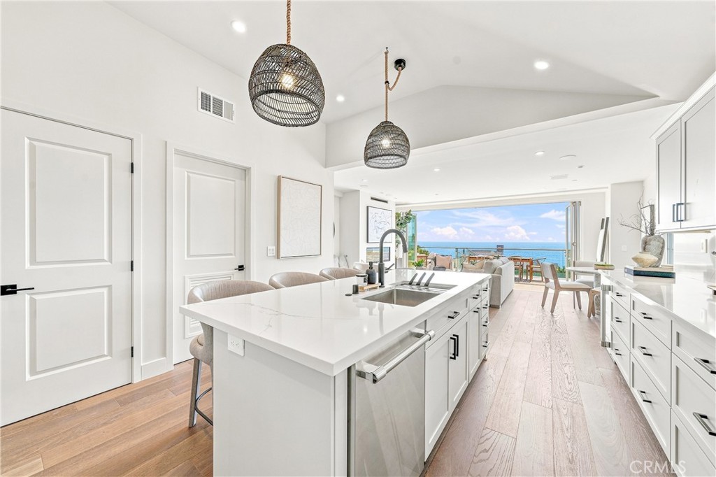 1369 N Coast Highway Property Photo 12