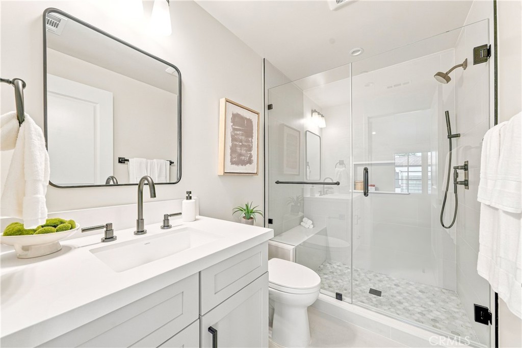 1369 N Coast Highway Property Photo 16