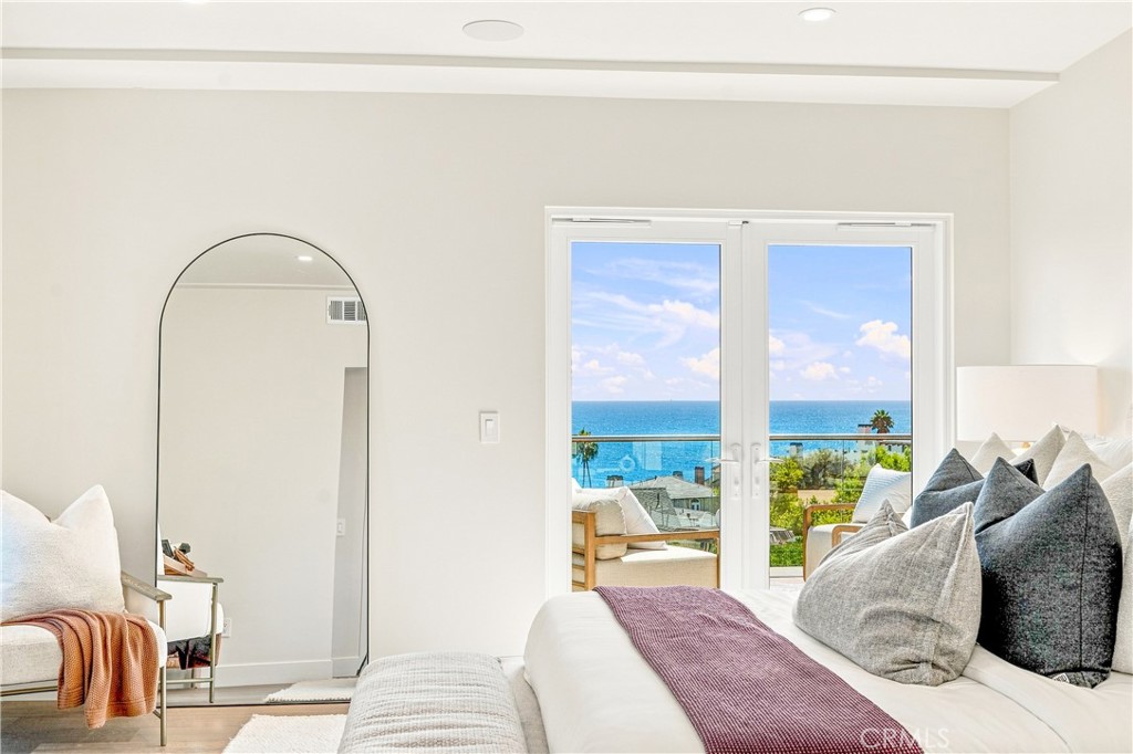 1369 N Coast Highway Property Photo 21
