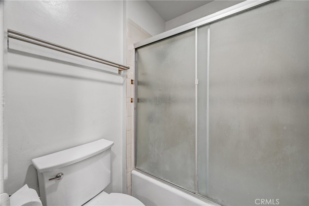 4828 W 5th E Property Photo 10
